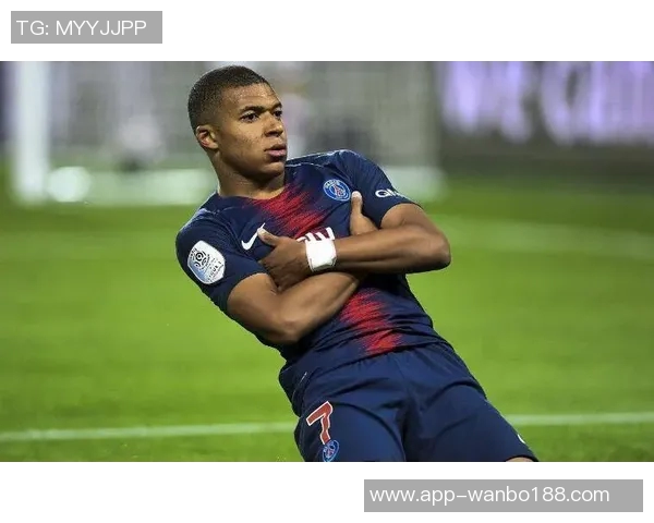 姆巴佩佩德里小蜘蛛身价未变动合理性分析与市场影响探讨