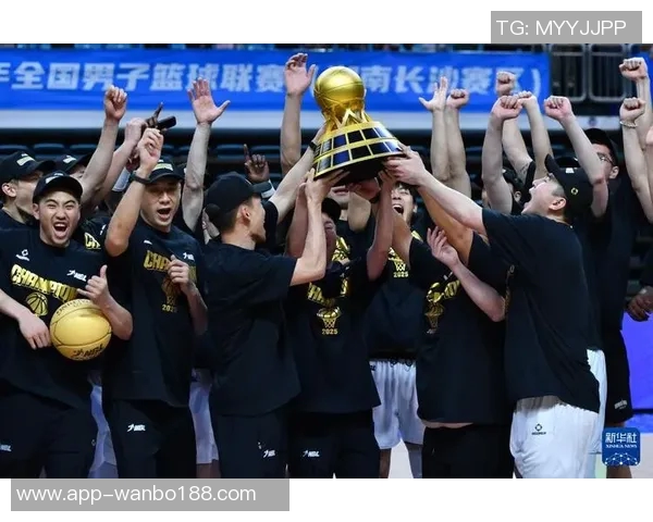 阿诺斯克加盟中国香港金牛篮球俱乐部荣膺NBL最佳国际球员称号