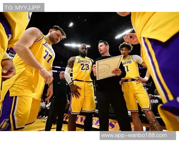 湖人对战尼克斯前夕詹姆斯与克莱伯伤情成疑引发关注